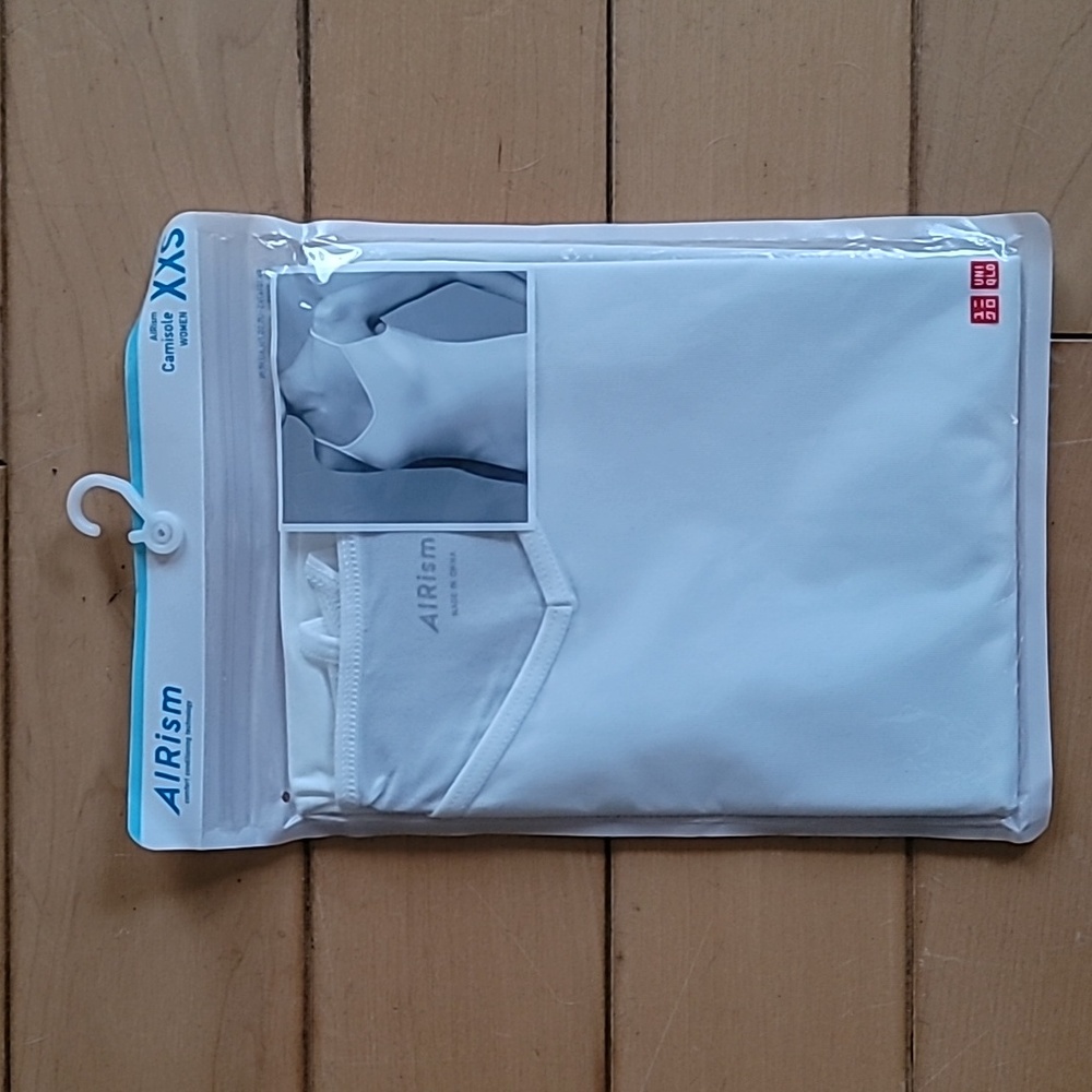 Uniqlo Airism Camisole
